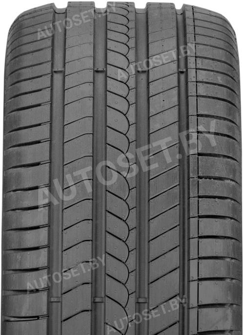 Pirelli Cinturato Rosso 235/45 R18